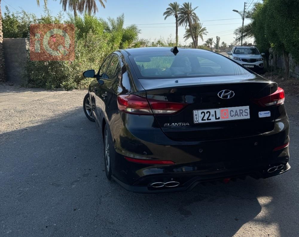 هیوندای ئەلەنترا
